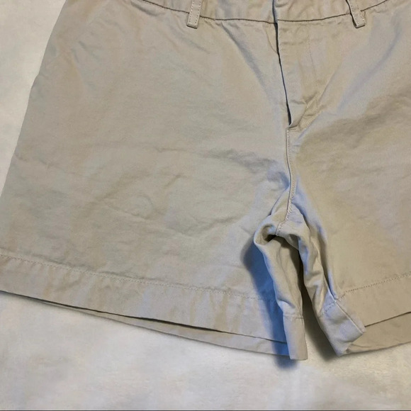 Old Navy Khaki Shorts 6 - Picture 6 of 13